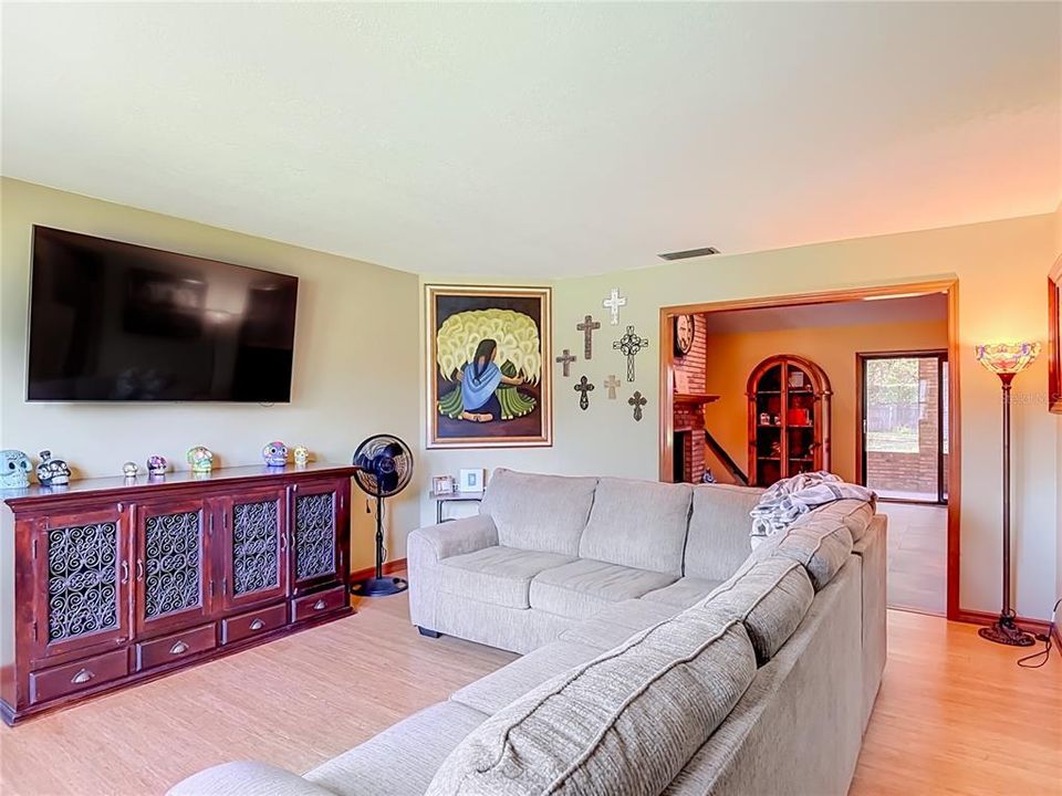 For Sale: $449,900 (4 beds, 2 baths, 2419 Square Feet)