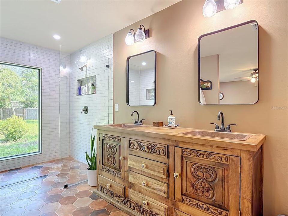 For Sale: $449,900 (4 beds, 2 baths, 2419 Square Feet)