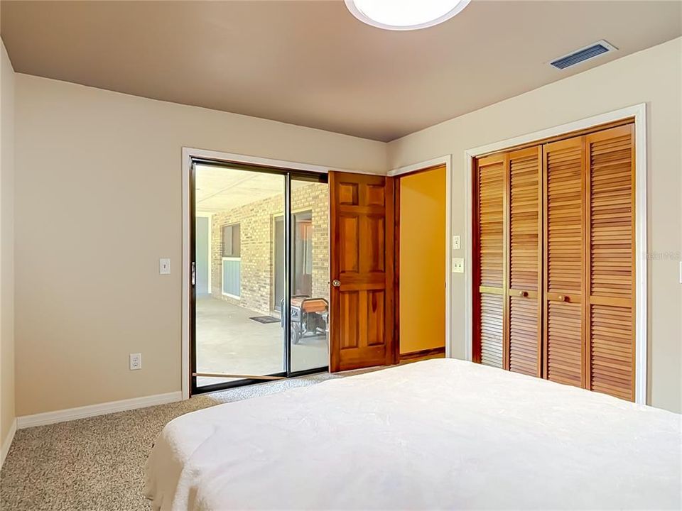 For Sale: $449,900 (4 beds, 2 baths, 2419 Square Feet)