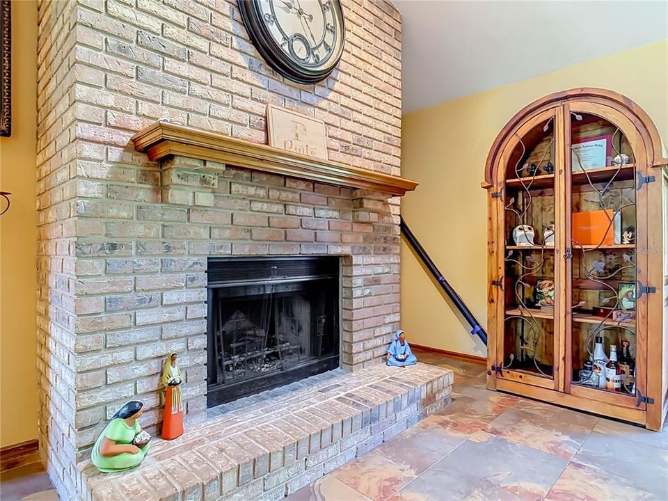 For Sale: $449,900 (4 beds, 2 baths, 2419 Square Feet)