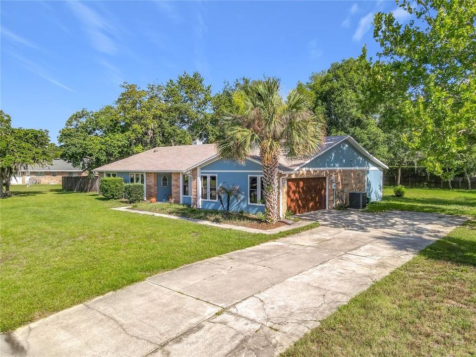 For Sale: $449,900 (4 beds, 2 baths, 2419 Square Feet)