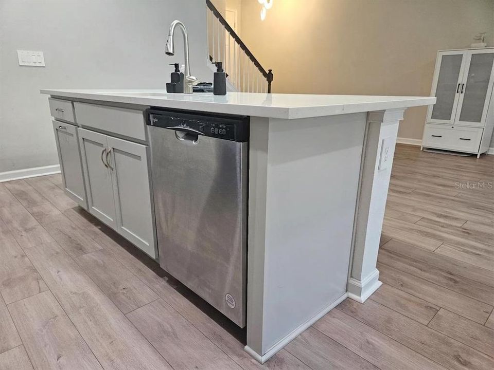 В аренду: $2,800 (3 спален, 2 ванн, 2230 Квадратных фут)