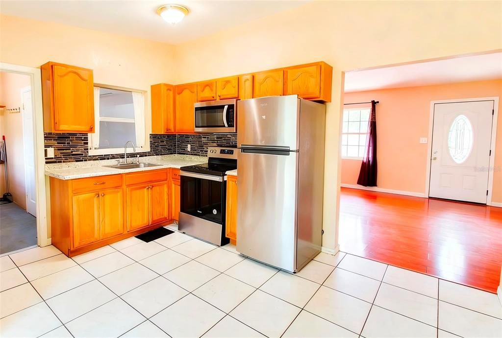 En Venta: $266,900 (3 camas, 2 baños, 1080 Pies cuadrados)