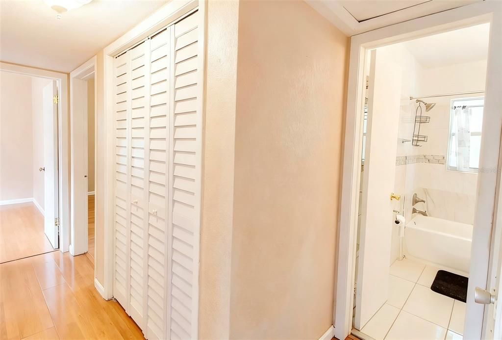 En Venta: $266,900 (3 camas, 2 baños, 1080 Pies cuadrados)