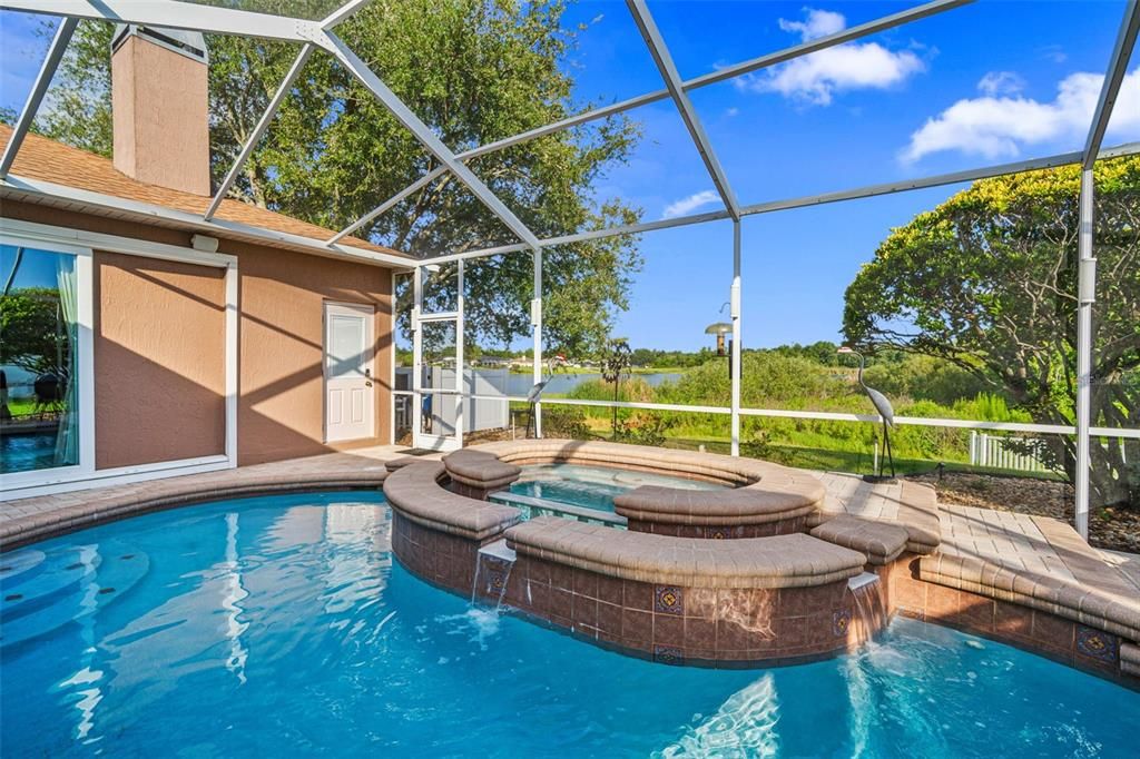 На продажу: $599,900 (4 спален, 3 ванн, 2365 Квадратных фут)