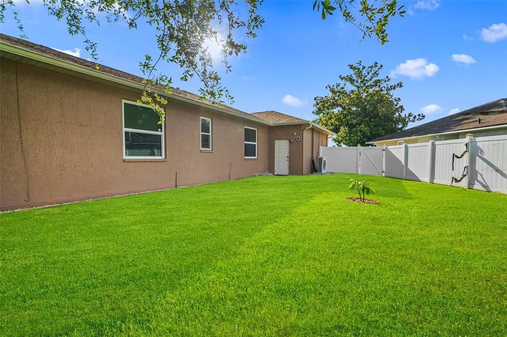 На продажу: $599,900 (4 спален, 3 ванн, 2365 Квадратных фут)