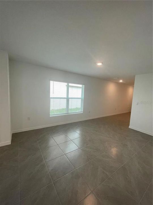 En Renta: $2,100 (3 camas, 2 baños, 1560 Pies cuadrados)