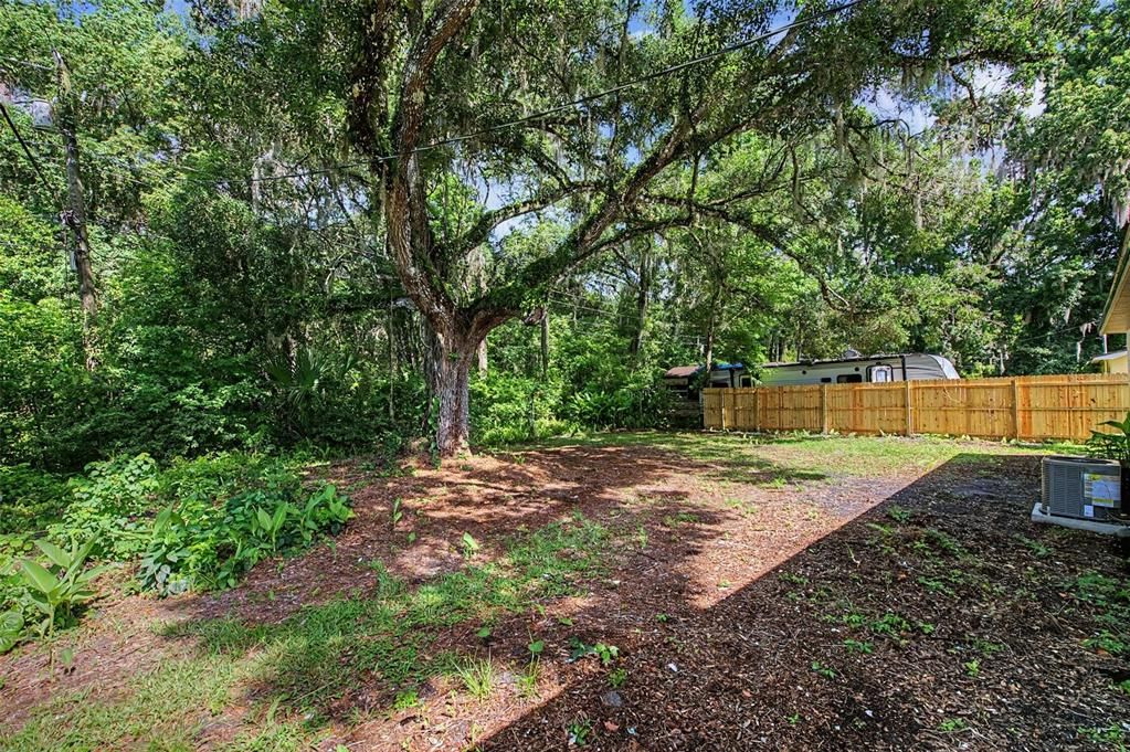 For Sale: $229,000 (3 beds, 1 baths, 1104 Square Feet)