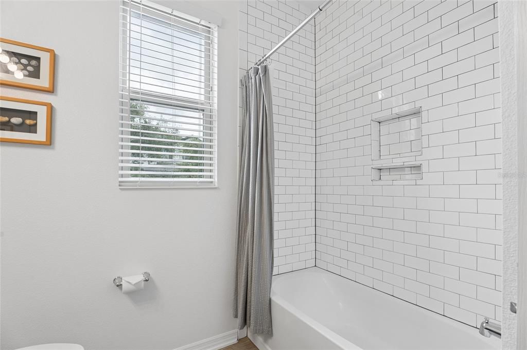 En Venta: $455,000 (4 camas, 3 baños, 2190 Pies cuadrados)