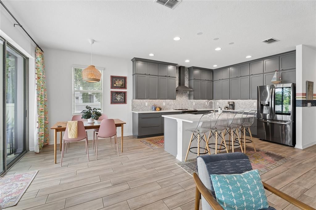 En Venta: $455,000 (4 camas, 3 baños, 2190 Pies cuadrados)