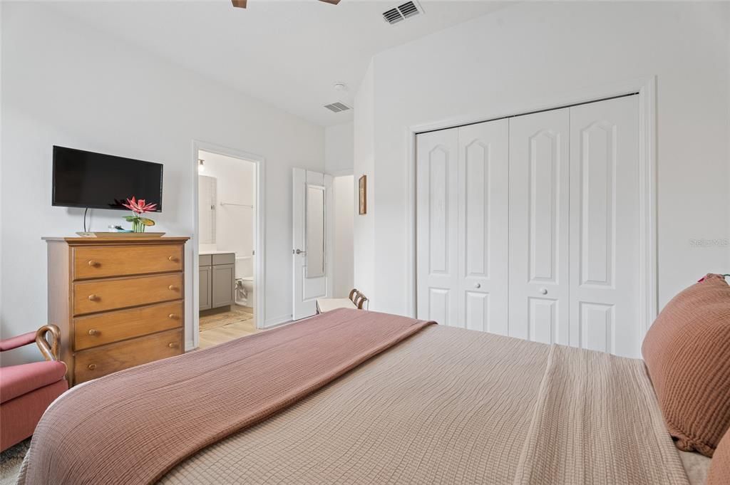 En Venta: $455,000 (4 camas, 3 baños, 2190 Pies cuadrados)