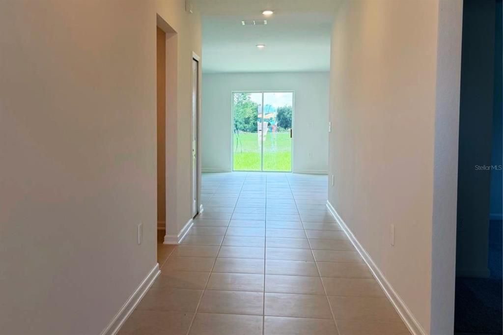For Rent: $2,300 (3 beds, 2 baths, 1843 Square Feet)