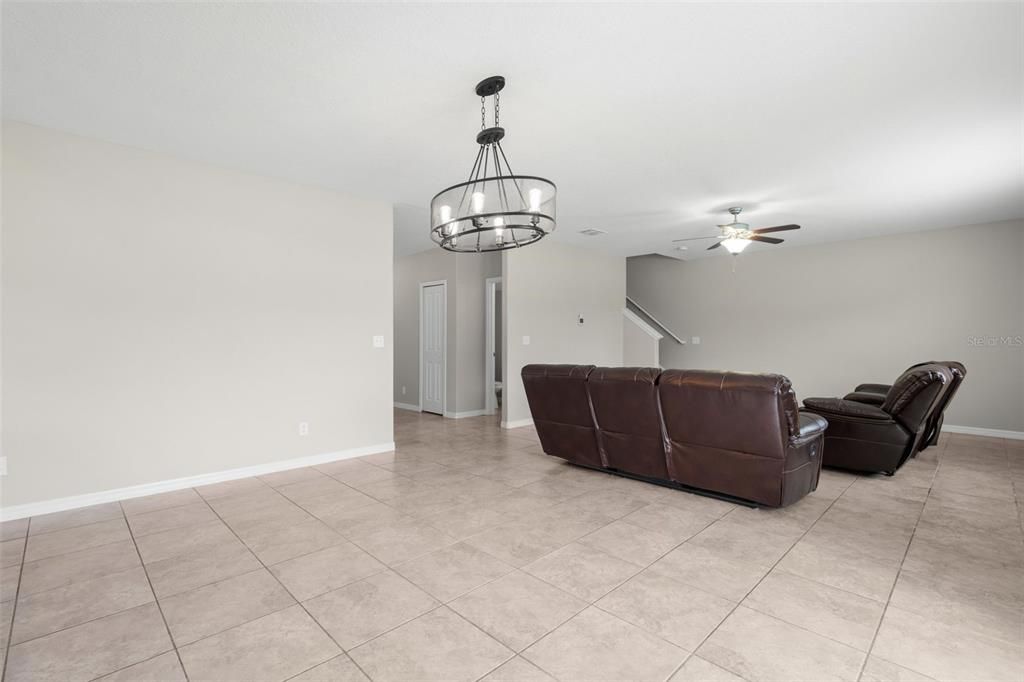 For Sale: $359,900 (4 beds, 2 baths, 2570 Square Feet)