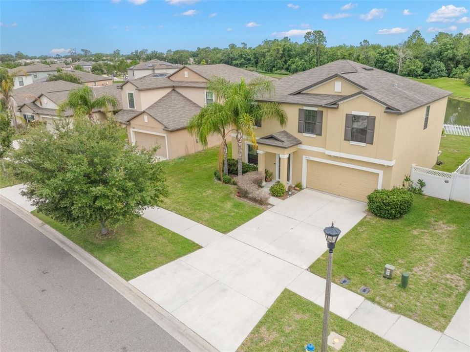 For Sale: $359,900 (4 beds, 2 baths, 2570 Square Feet)