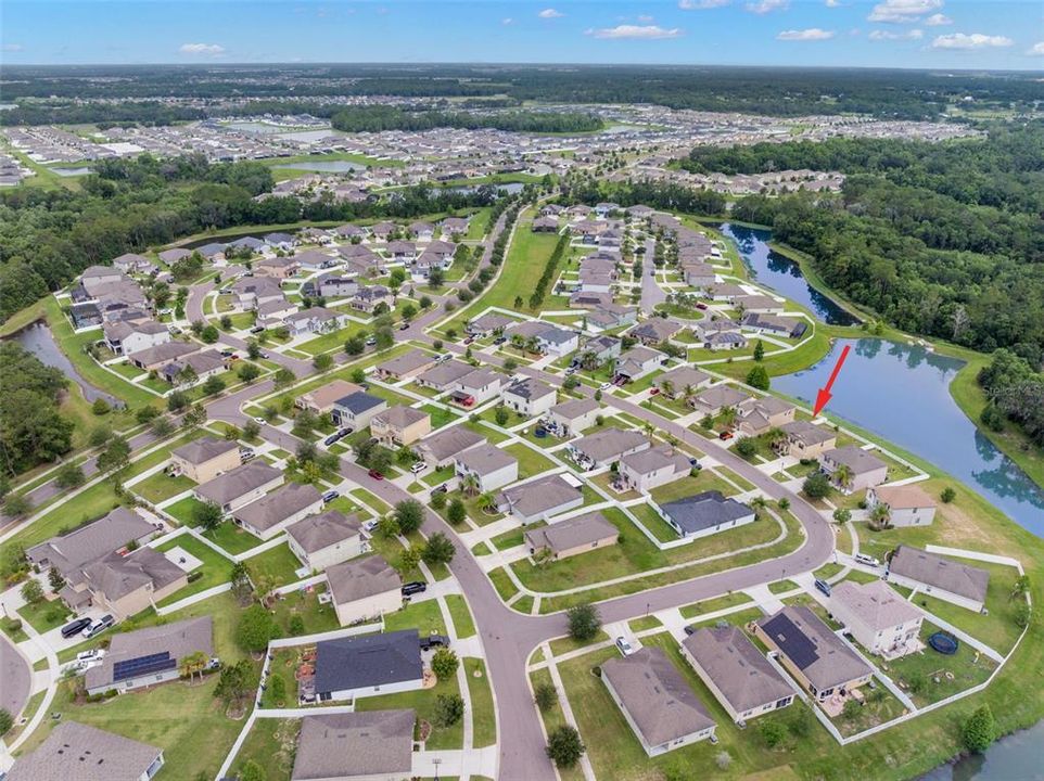 For Sale: $359,900 (4 beds, 2 baths, 2570 Square Feet)