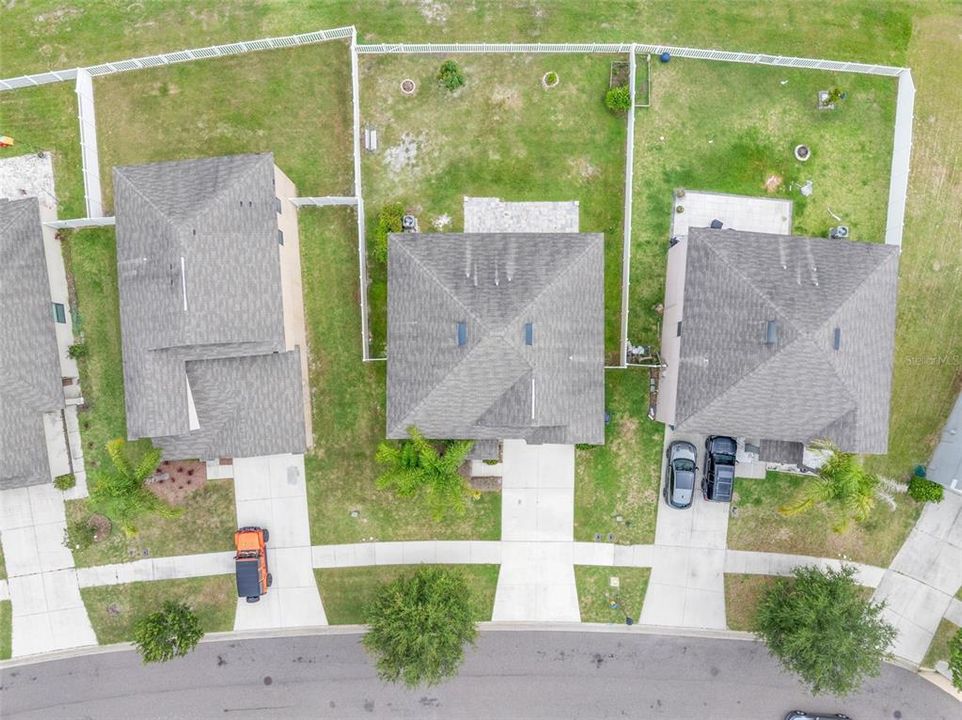 For Sale: $359,900 (4 beds, 2 baths, 2570 Square Feet)