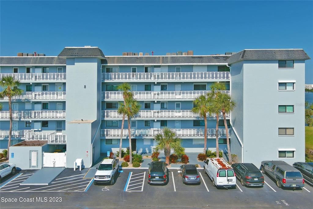 For Sale: $359,900 (2 beds, 2 baths, 1316 Square Feet)