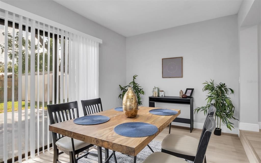 En Venta: $349,900 (4 camas, 2 baños, 1538 Pies cuadrados)