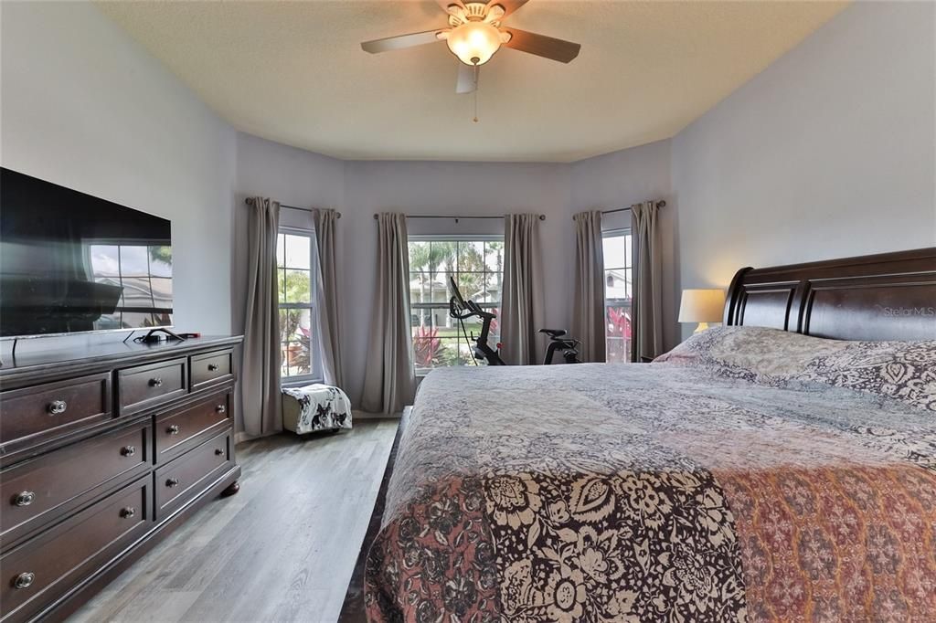 For Rent: $2,750 (4 beds, 2 baths, 2009 Square Feet)