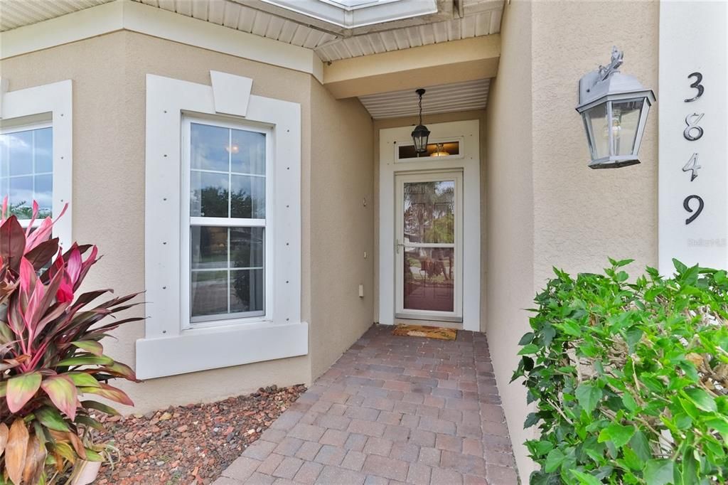 For Rent: $2,750 (4 beds, 2 baths, 2009 Square Feet)