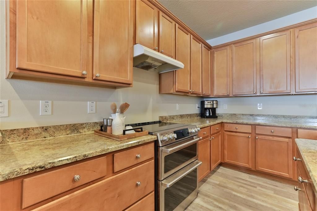 For Rent: $2,750 (4 beds, 2 baths, 2009 Square Feet)