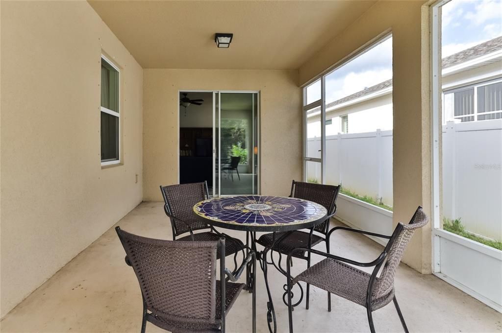 For Rent: $2,750 (4 beds, 2 baths, 2009 Square Feet)