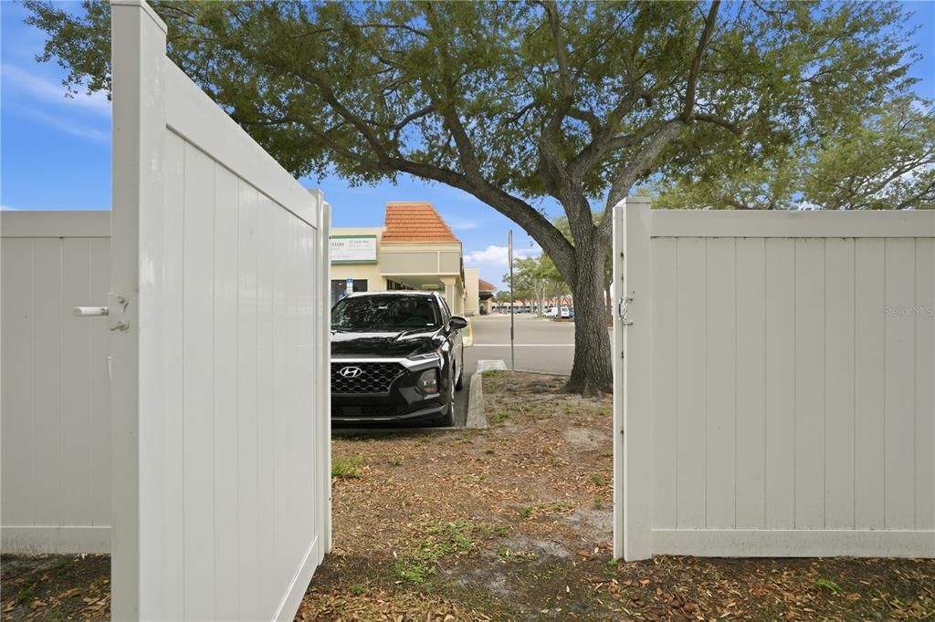 For Sale: $999,000 (3 beds, 2 baths, 2160 Square Feet)