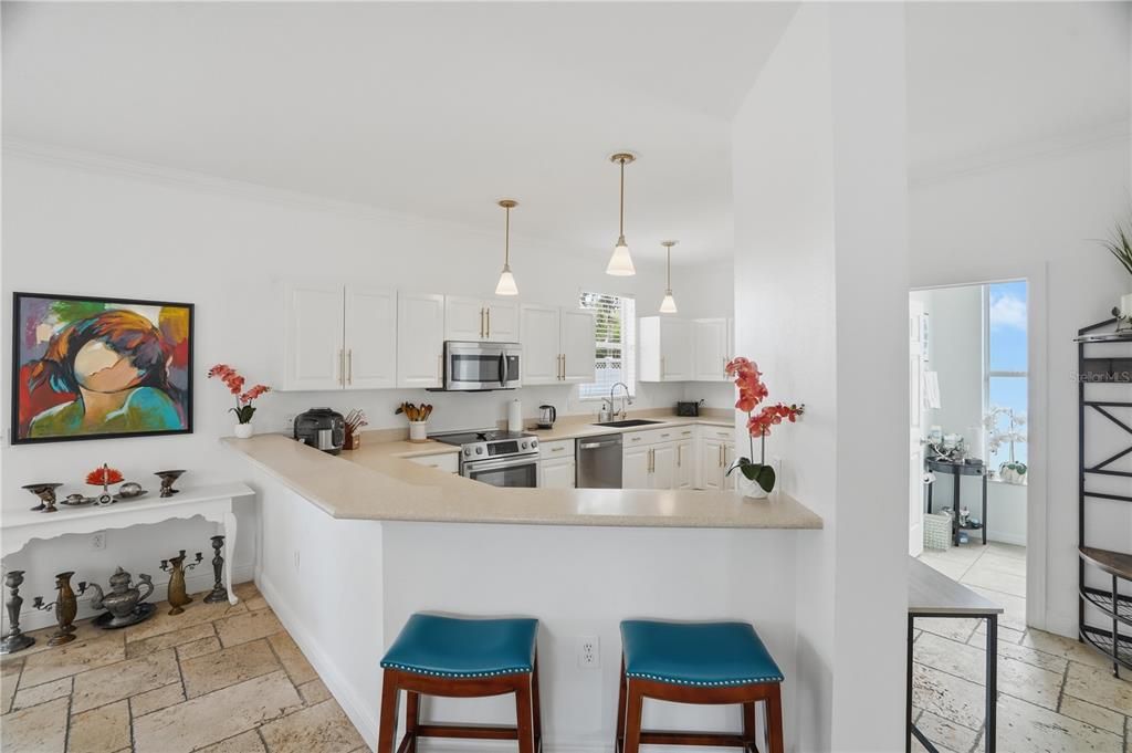 For Sale: $999,000 (3 beds, 2 baths, 2160 Square Feet)