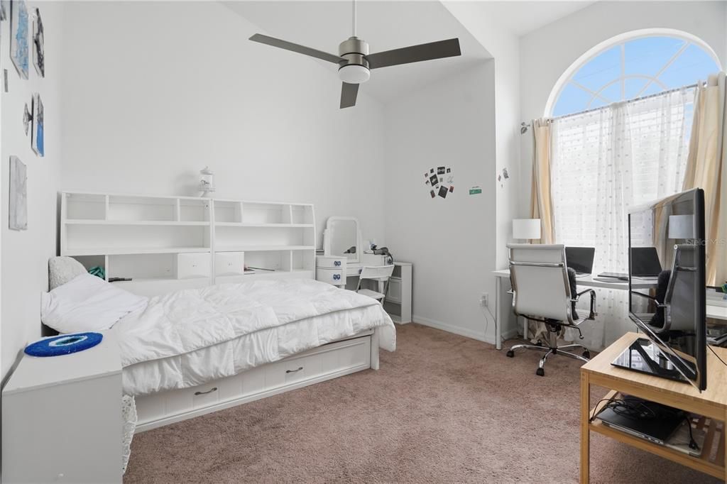 For Sale: $999,000 (3 beds, 2 baths, 2160 Square Feet)