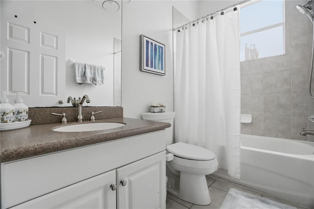 For Sale: $999,000 (3 beds, 2 baths, 2160 Square Feet)