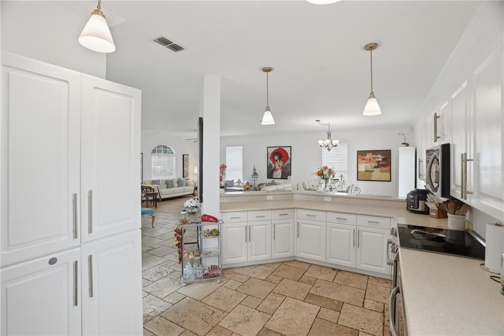 For Sale: $999,000 (3 beds, 2 baths, 2160 Square Feet)
