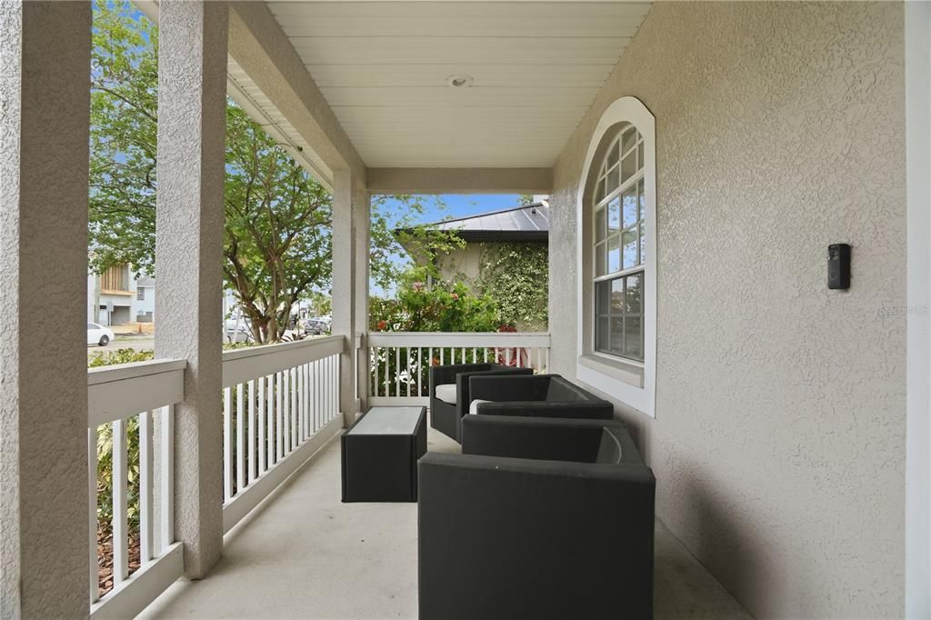 For Sale: $999,000 (3 beds, 2 baths, 2160 Square Feet)