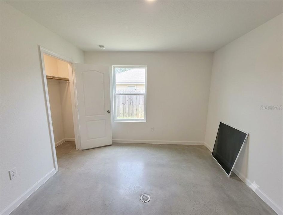 For Sale: $276,000 (3 beds, 2 baths, 1720 Square Feet)