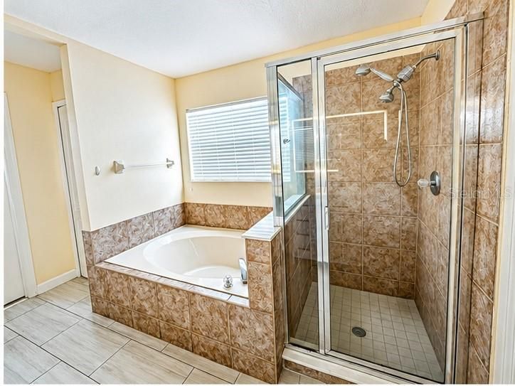В аренду: $2,650 (4 спален, 2 ванн, 2060 Квадратных фут)