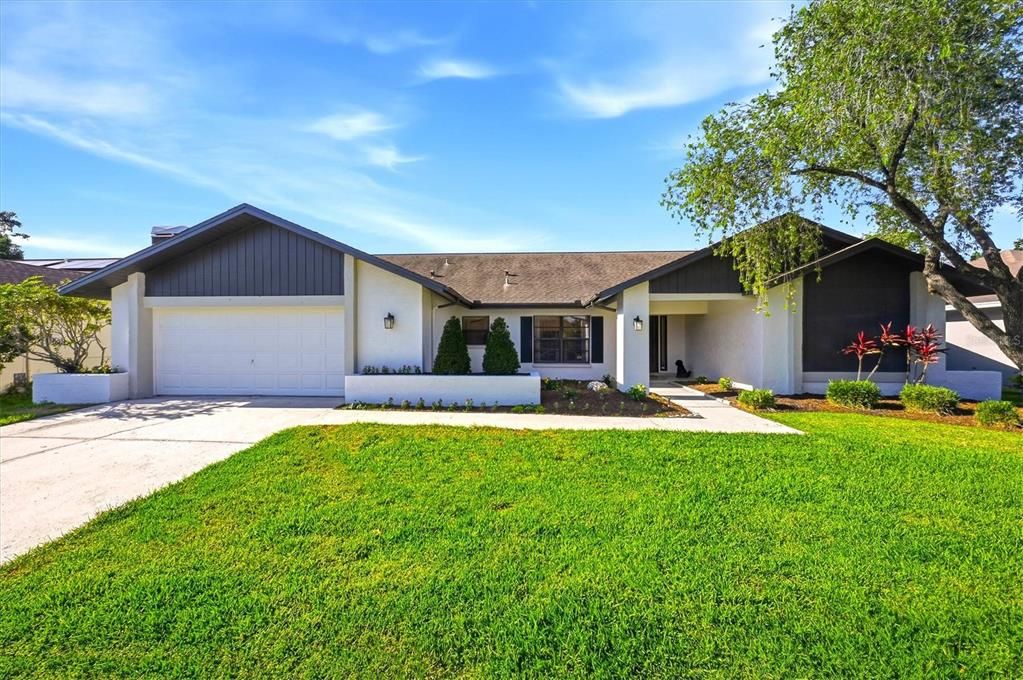 En Venta: $699,900 (3 camas, 2 baños, 2307 Pies cuadrados)