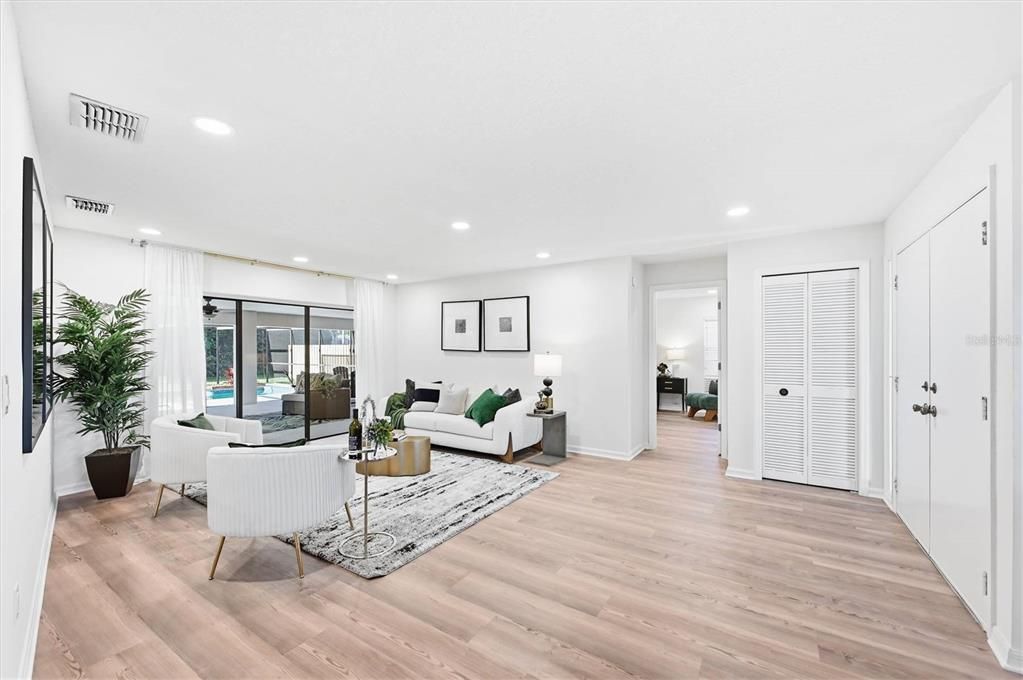 En Venta: $699,900 (3 camas, 2 baños, 2307 Pies cuadrados)