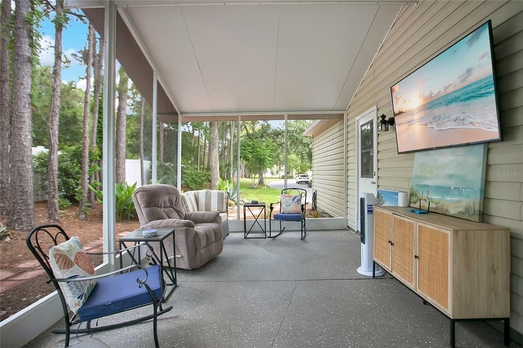 For Sale: $289,000 (2 beds, 2 baths, 1725 Square Feet)