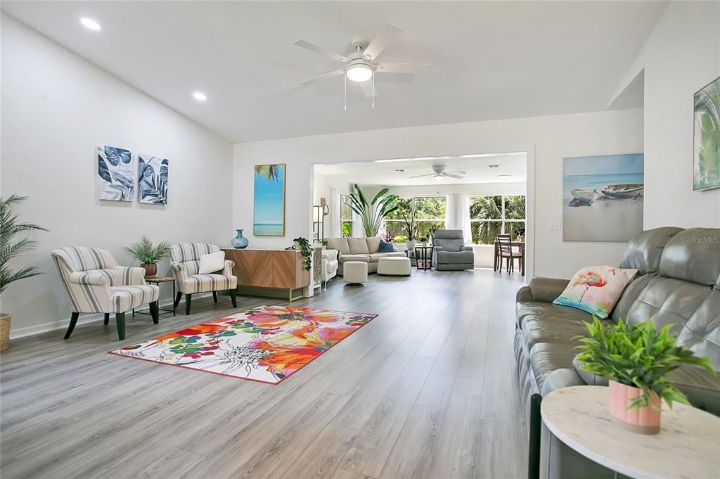 For Sale: $289,000 (2 beds, 2 baths, 1725 Square Feet)