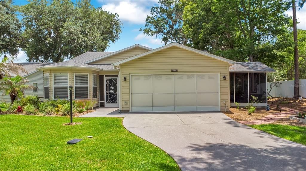 For Sale: $289,000 (2 beds, 2 baths, 1725 Square Feet)