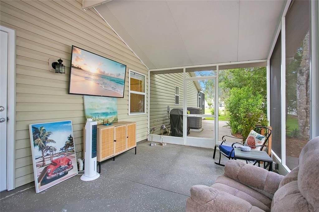 For Sale: $289,000 (2 beds, 2 baths, 1725 Square Feet)