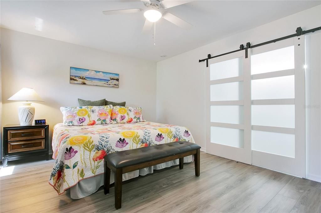 For Sale: $289,000 (2 beds, 2 baths, 1725 Square Feet)