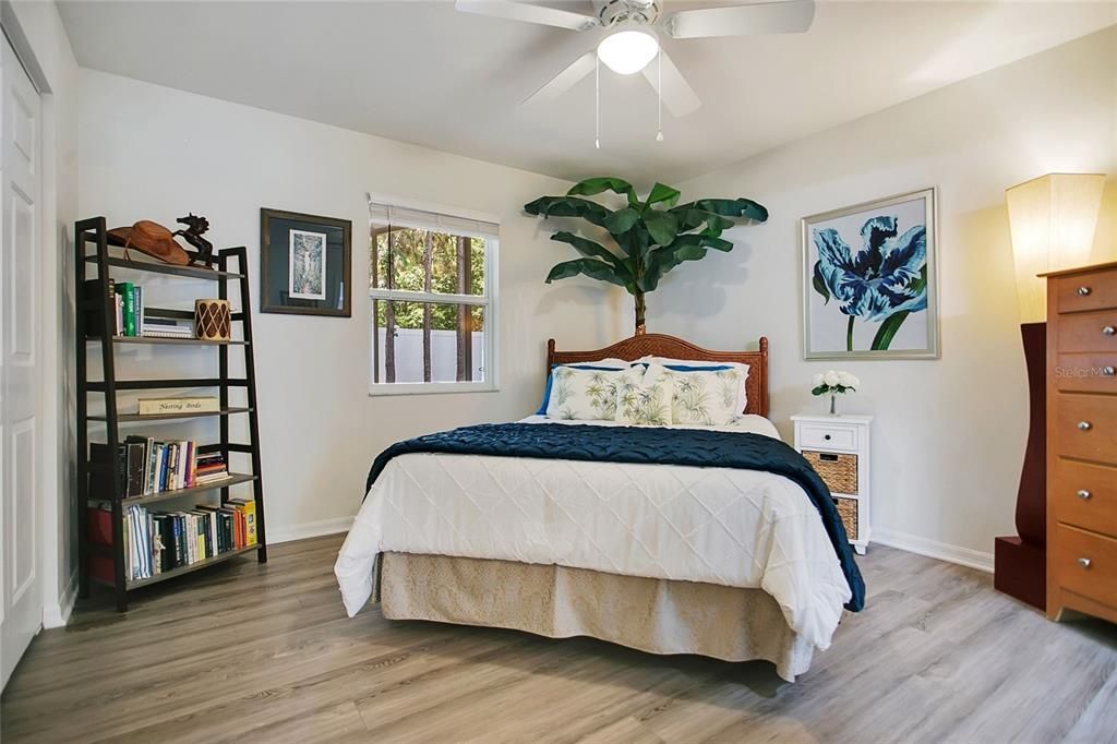 For Sale: $289,000 (2 beds, 2 baths, 1725 Square Feet)