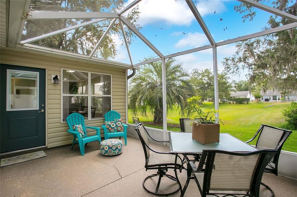 For Sale: $289,000 (2 beds, 2 baths, 1725 Square Feet)