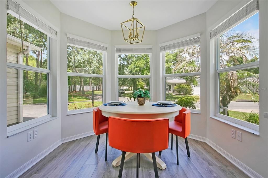 For Sale: $289,000 (2 beds, 2 baths, 1725 Square Feet)