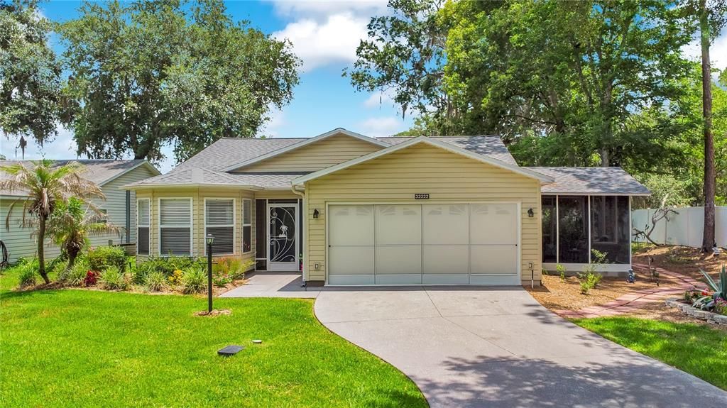 For Sale: $289,000 (2 beds, 2 baths, 1725 Square Feet)