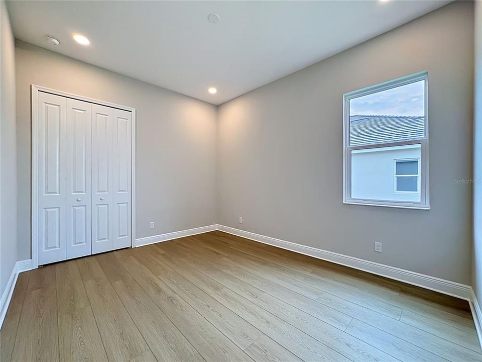 En Venta: $1,293,900 (4 camas, 4 baños, 3291 Pies cuadrados)