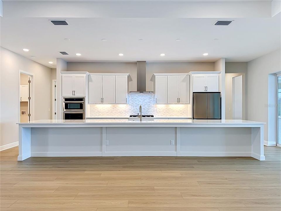 En Venta: $1,293,900 (4 camas, 4 baños, 3291 Pies cuadrados)