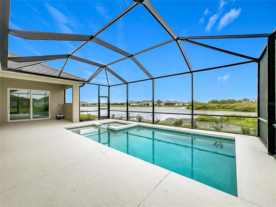 En Venta: $1,293,900 (4 camas, 4 baños, 3291 Pies cuadrados)