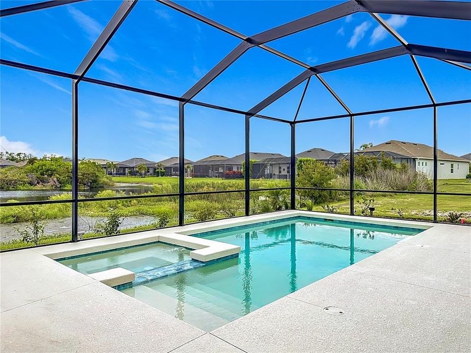 En Venta: $1,293,900 (4 camas, 4 baños, 3291 Pies cuadrados)