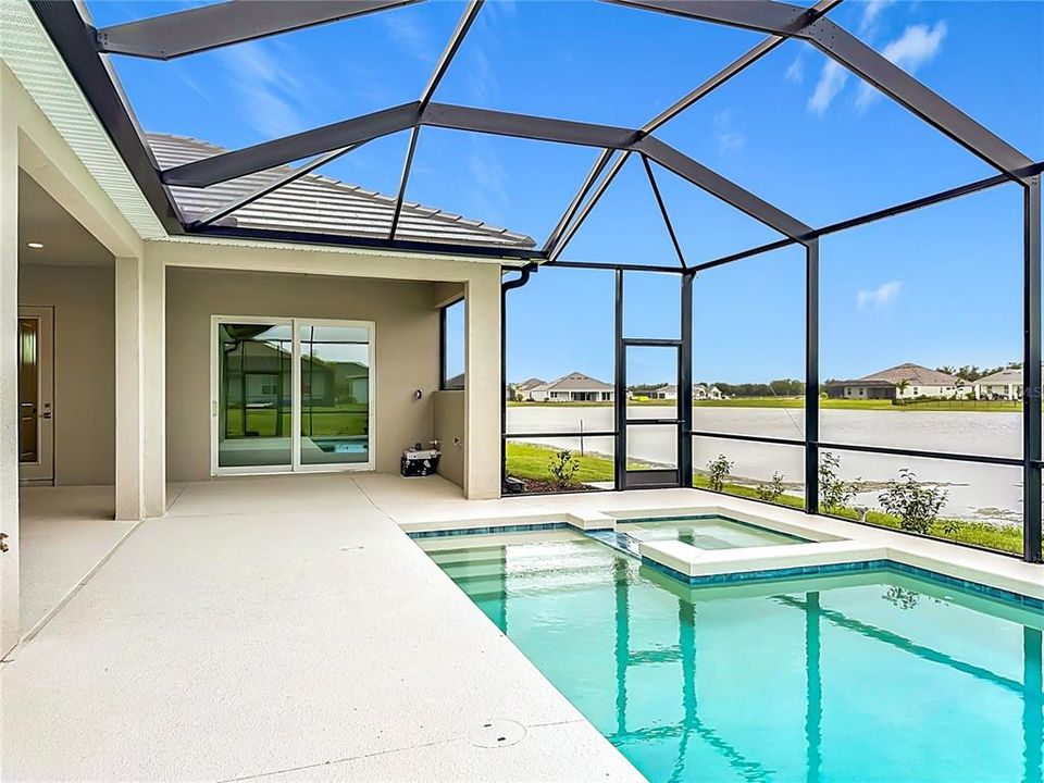 En Venta: $1,293,900 (4 camas, 4 baños, 3291 Pies cuadrados)